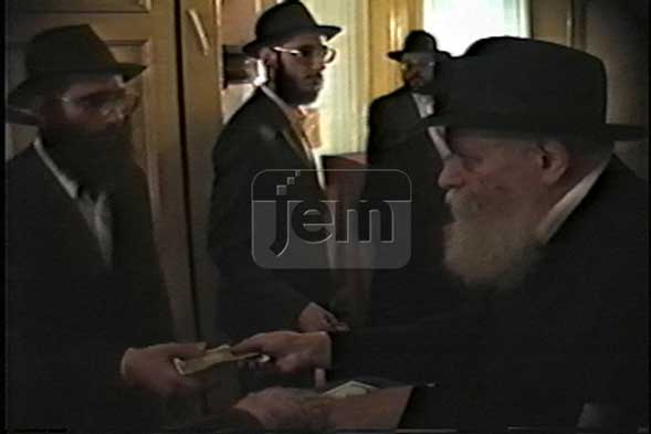 הזמנת וידאו של הרגע שלי - מזהי JEM 2077575