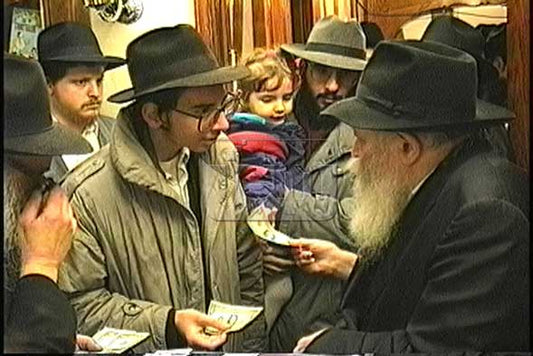 הזמנת וידאו של הרגע שלי - מזהי JEM 2135881