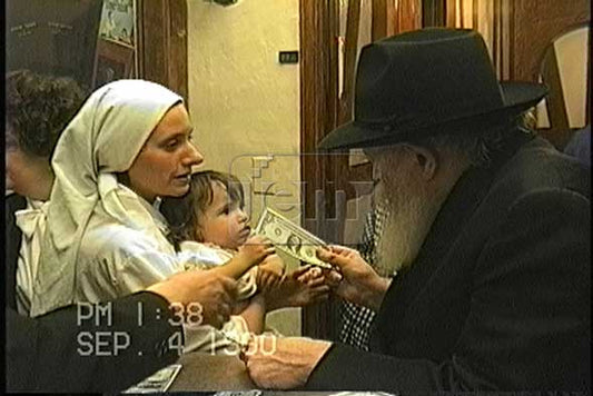 הזמנת וידאו של הרגע שלי - מזהי JEM 2241993