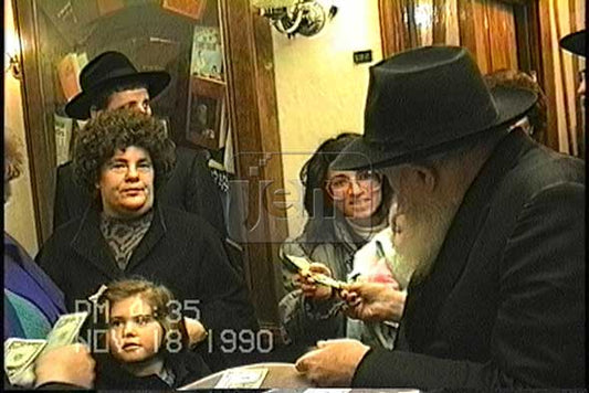 הזמנת סרטון My Moment - מזהי JEM 2230489,2230490,2230491,2230492