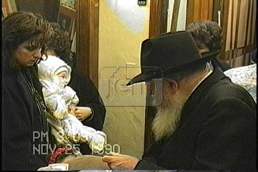 הזמנת סרטון My Moment - מזהי JEM 2002238,2002239,2002240,2002241,2002242