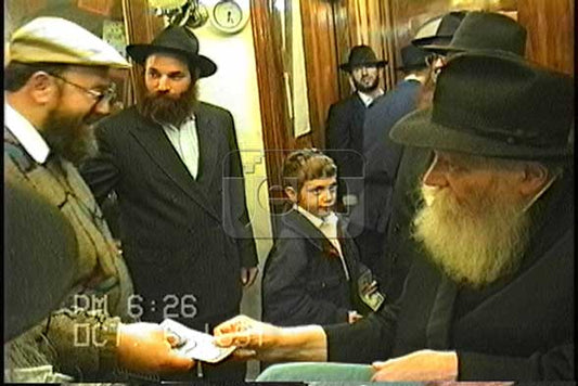 הזמנת וידאו של הרגע שלי - מזהי JEM 2003590